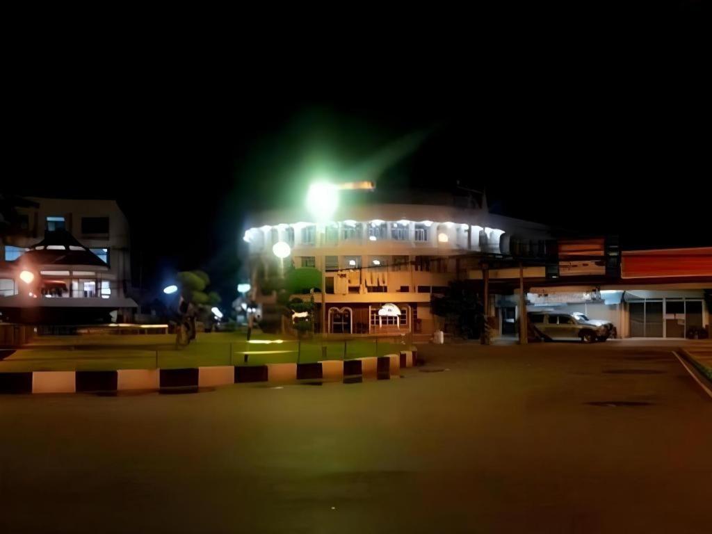 Supak Hotel Kalasin Exterior photo